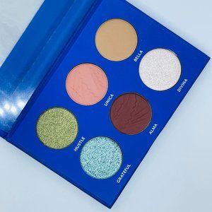 Tresluce I Am Alma Eyeshadow Palette